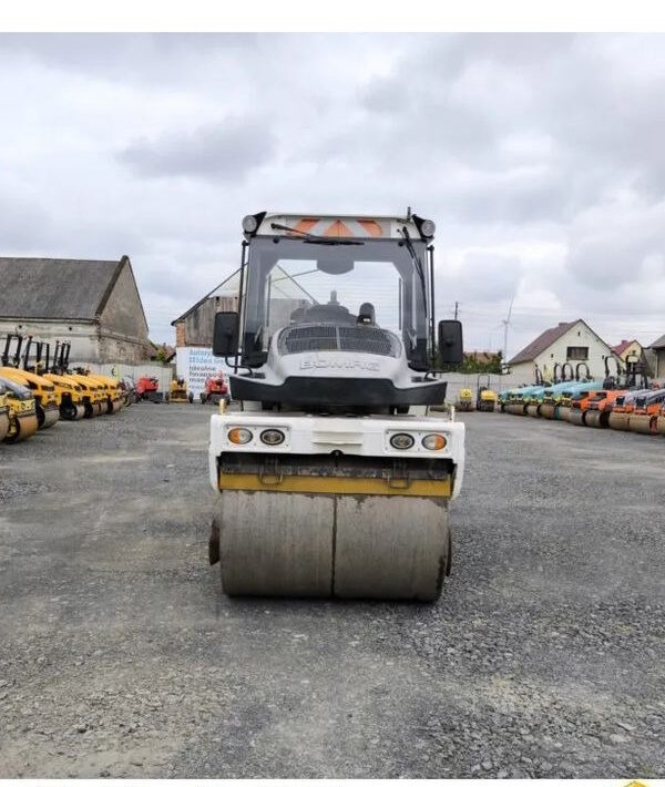 Compacteur Bomag Walec drogowy + Siewnik 154 AP – Image 4