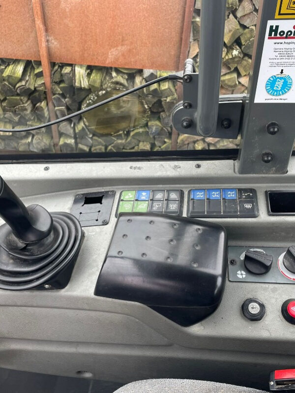 Chargeuse 5085 T Kramer – Image 4