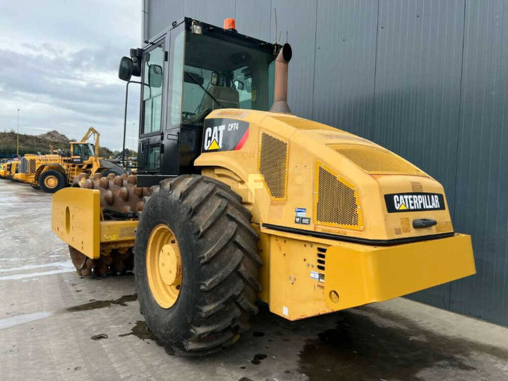 Caterpillar Monocylindre Compacteur CP74 C – Image 3