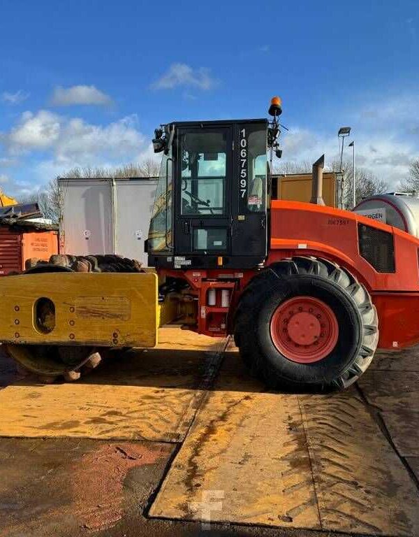 Caterpillar Compacteur CAT CP 74 monocylindre – Image 2