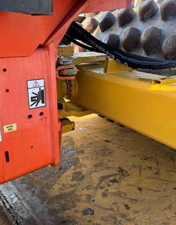 Caterpillar Compacteur CAT CP 74 monocylindre – Image 6