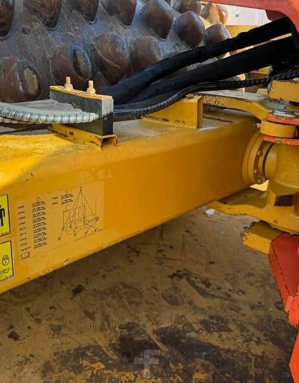 Caterpillar Compacteur CAT CP 74 monocylindre – Image 7