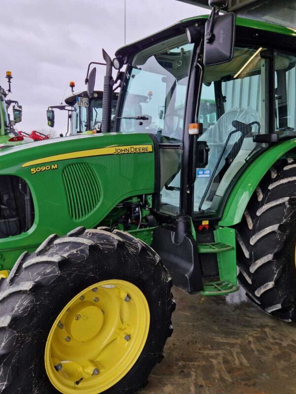 Tracteur 5090m John Deere – Image 2