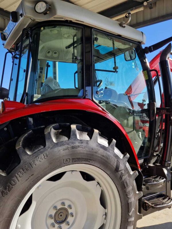 Tracteur 5711s Massey Ferguson – Image 8