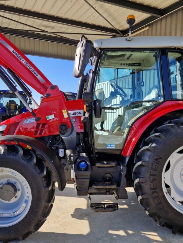 Tracteur 5711s Massey Ferguson – Image 9