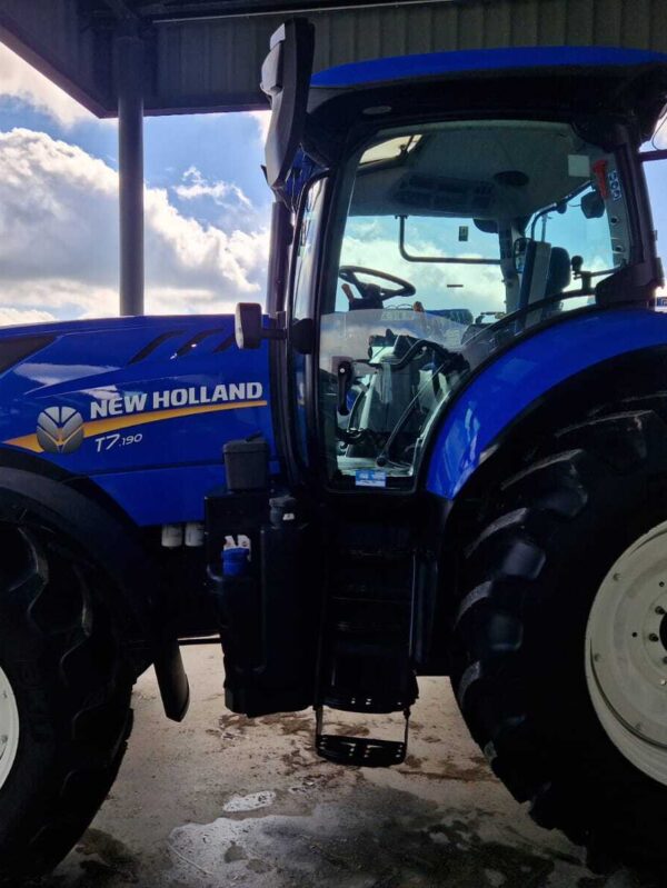 Tracteur Power Command New Holland T7.190 – Image 6