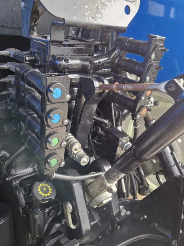 Tracteur Power Command New Holland T7.190 – Image 11