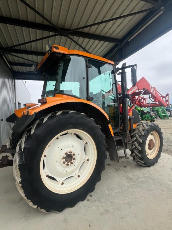 Tracteur Ares Renault 550 – Image 5