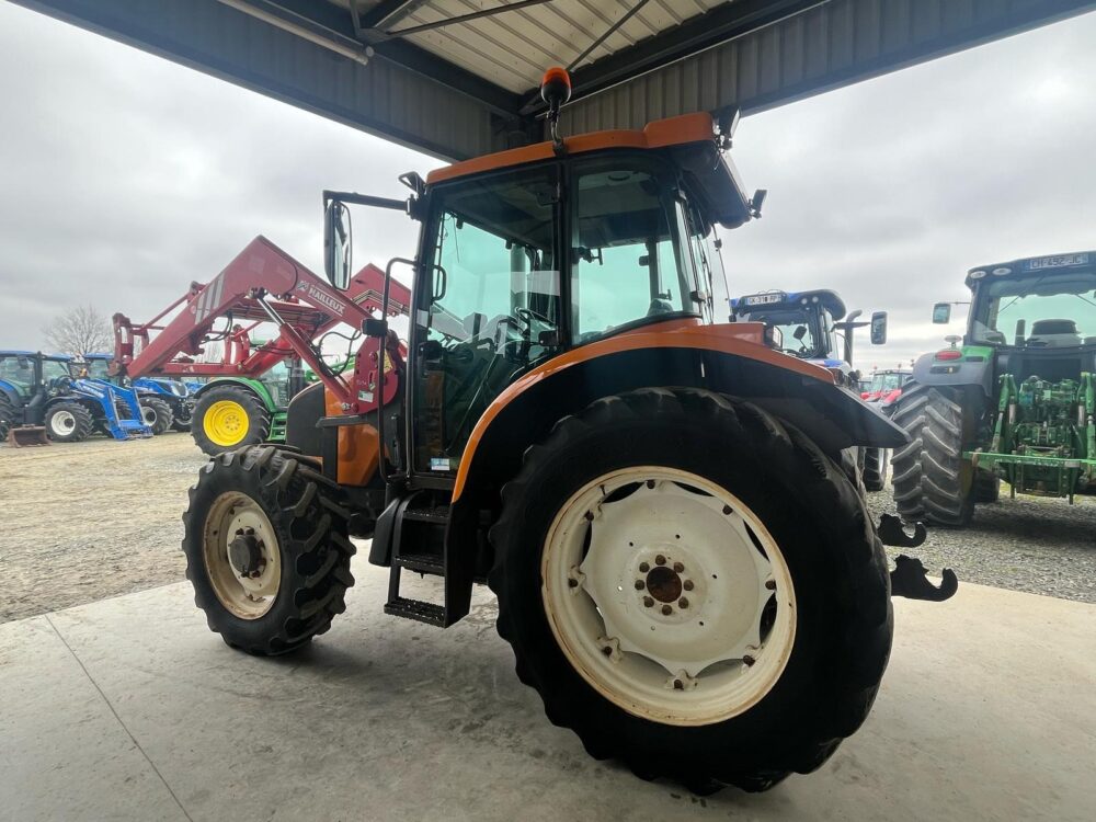 Tracteur Ares Renault 550 – Image 7