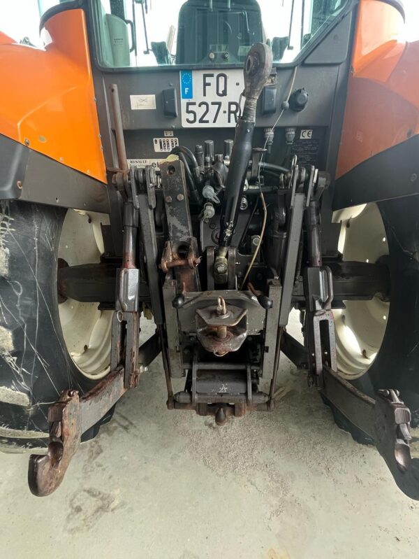 Tracteur Ares Renault 550 – Image 8