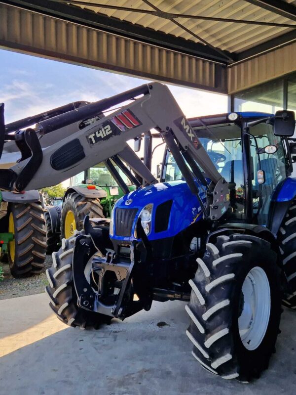 Tracteur New holland Electro command T6.120 – Image 2