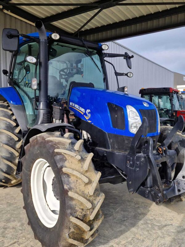 Tracteur New holland Electro command T6.120 – Image 6