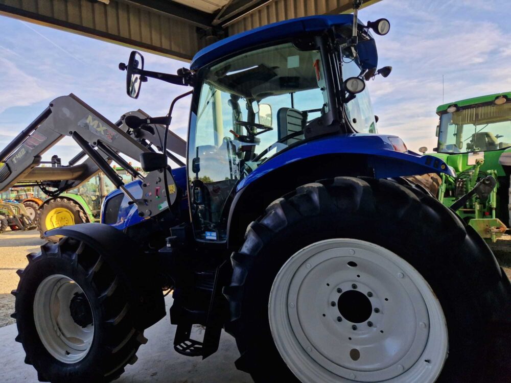 Tracteur New holland Electro command T6.120 – Image 12
