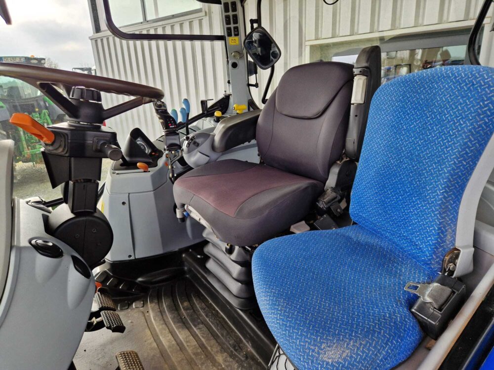Tracteur New holland Electro command T6.120 – Image 23