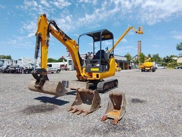Bobcat E14 (2014) 2202 heures 1.3T + 3 Godets Occasion – Image 3