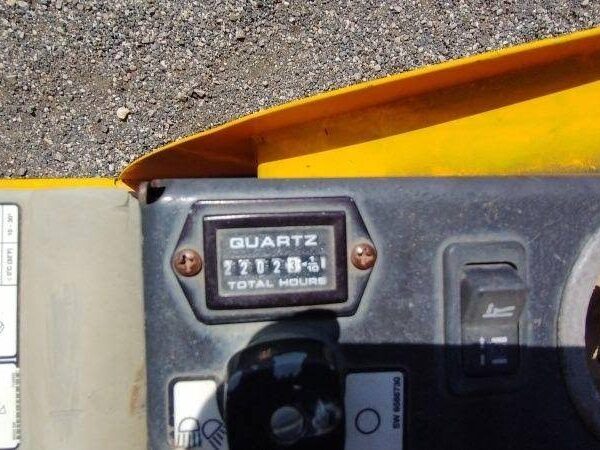 Bobcat E14 (2014) 2202 heures 1.3T + 3 Godets Occasion – Image 5
